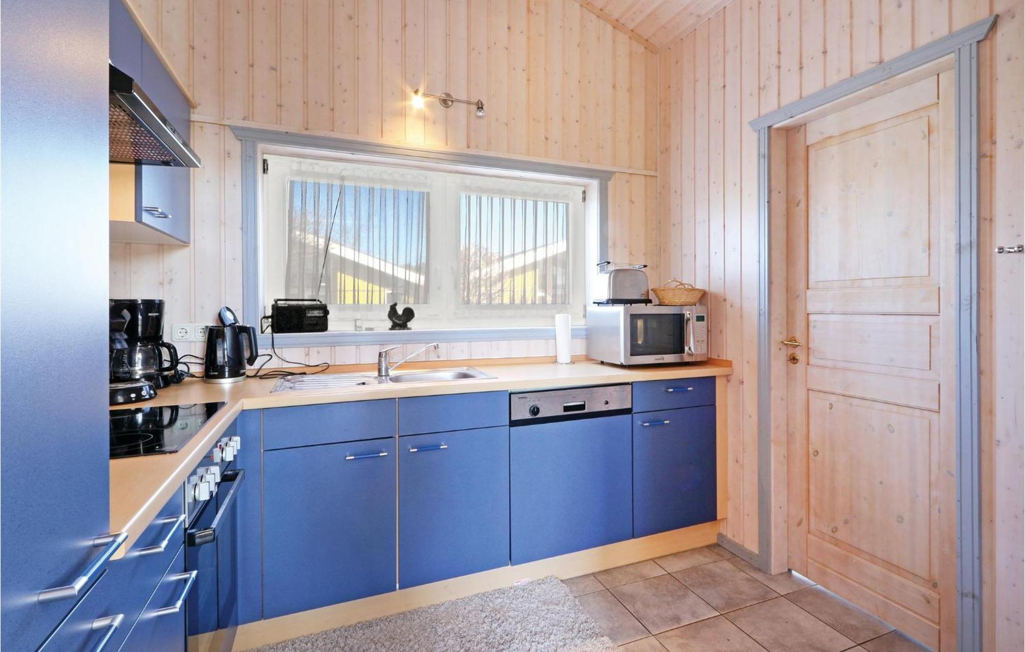 2 Bedroom Nice Home In Rechlin Esterno foto